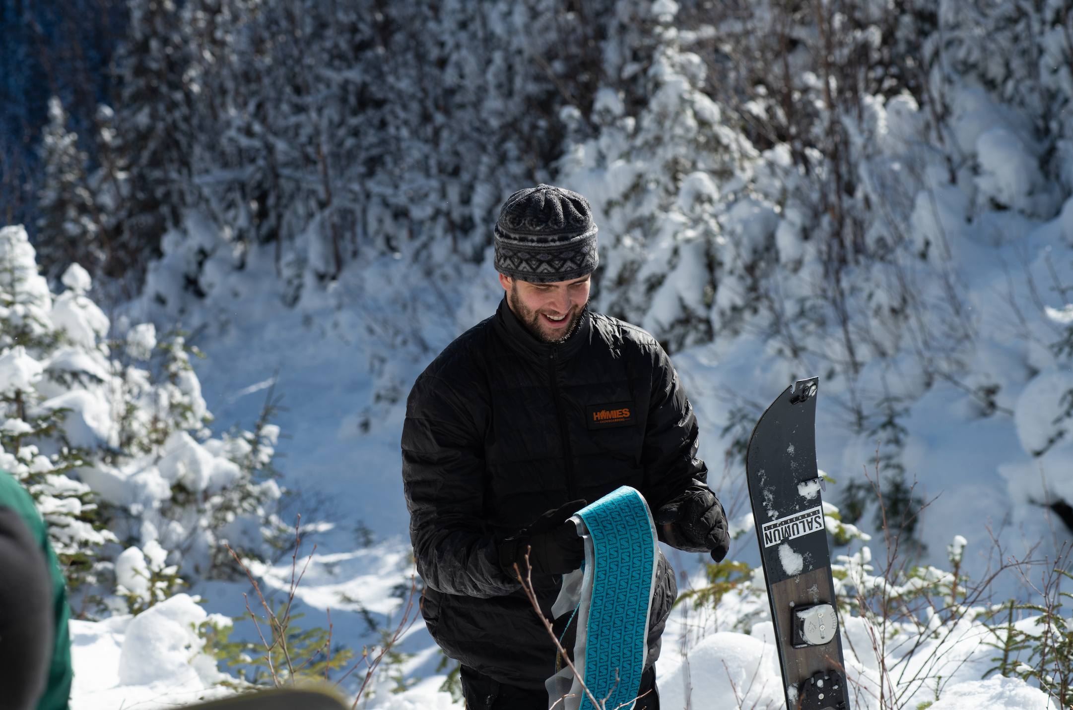 Les essentiels pour une sortie en splitboard : équipement, préparation et astuces