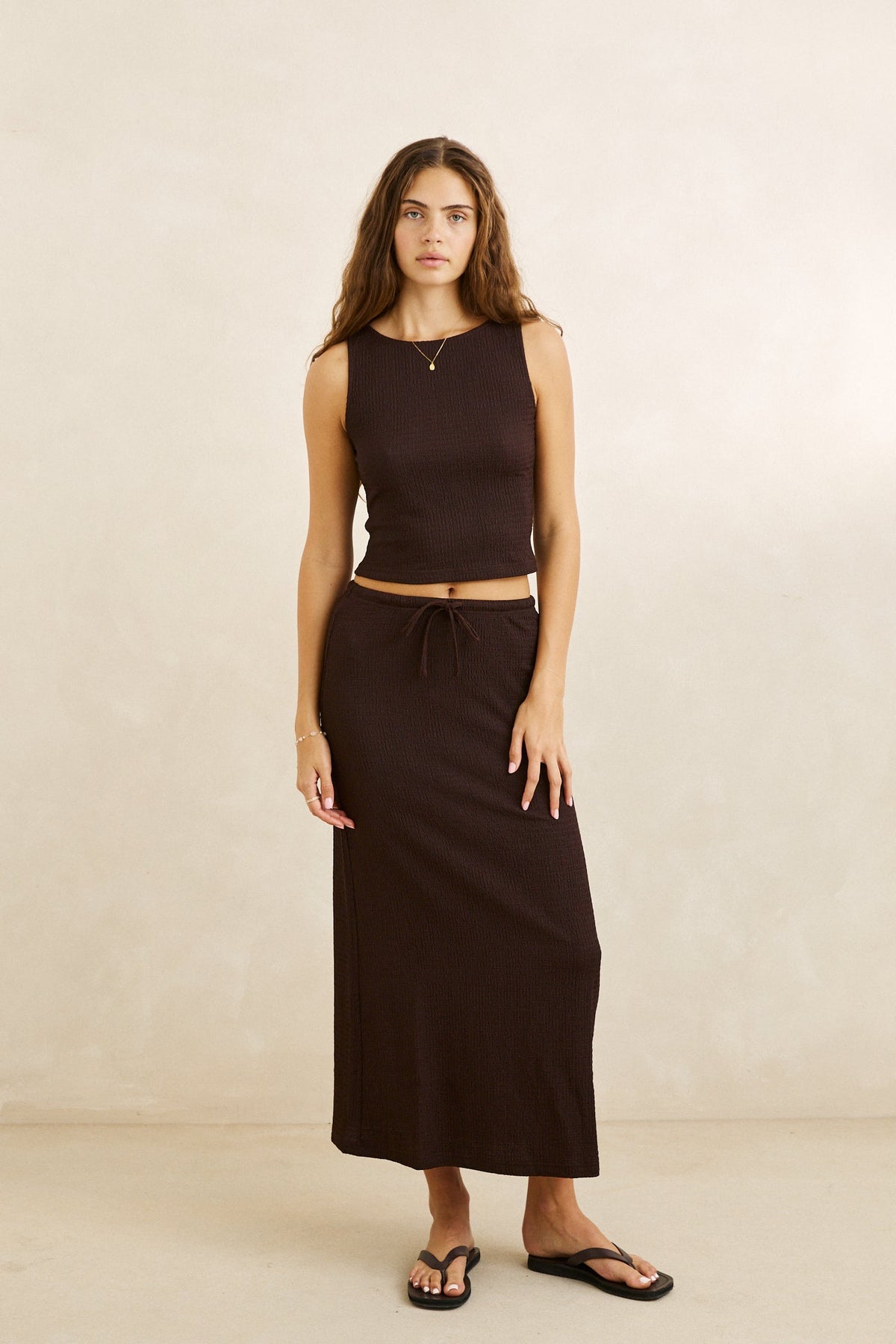 RHYTHM W Indie High Neck Tank Chocolate