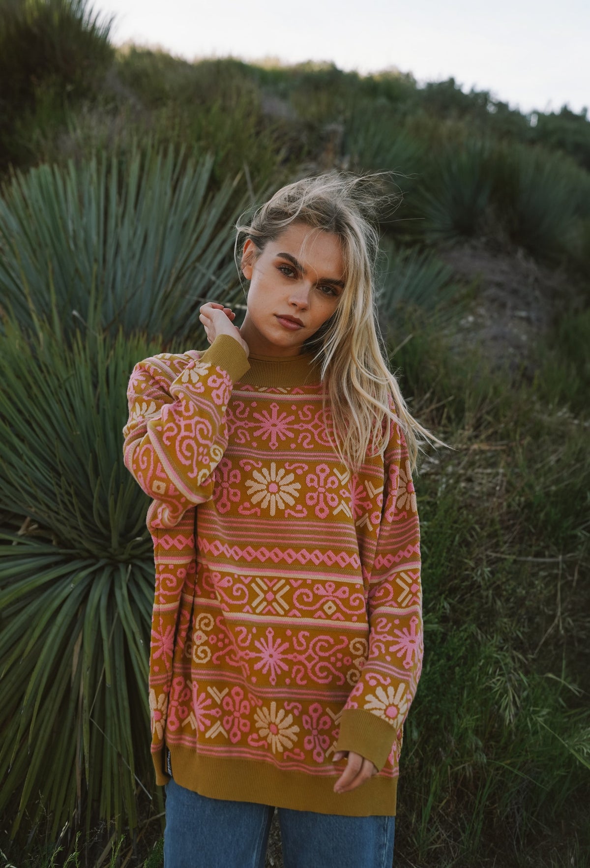 NOTICE THE RECKLESS W NORDIC FLORA TEXTURED SWEATER