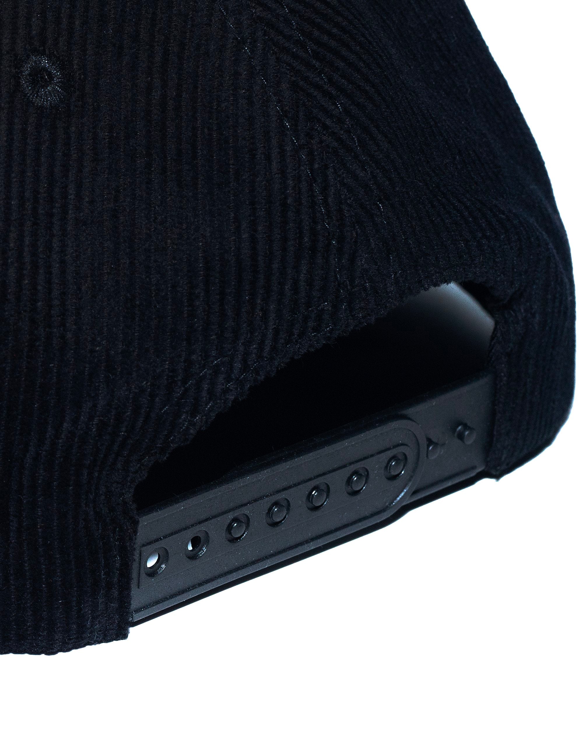 LOOSEY SMILEY STUDDED SNAPBACK - Black