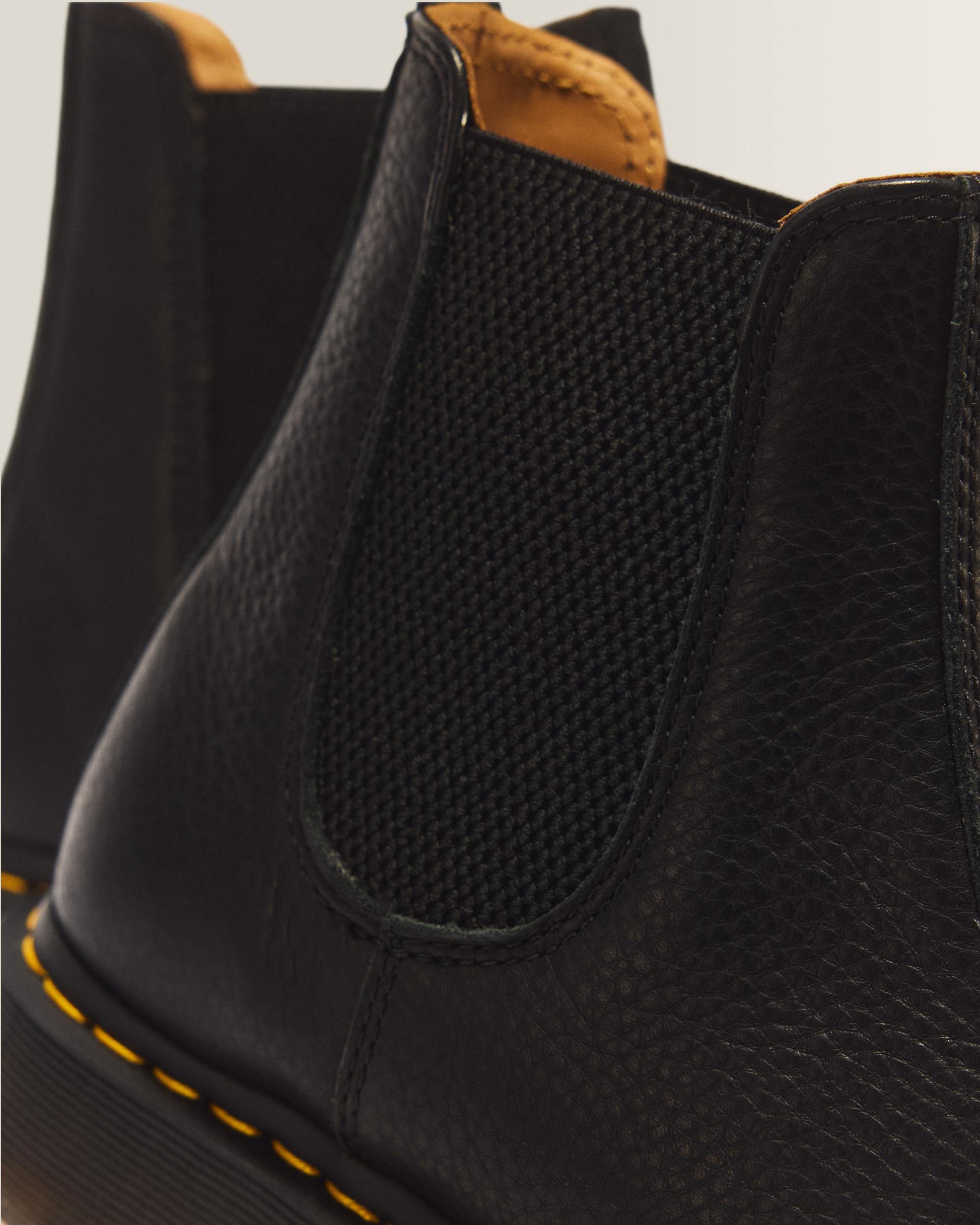 DR. MARTENS 2976 CHELSEA BOOTS - Black/Ambassador