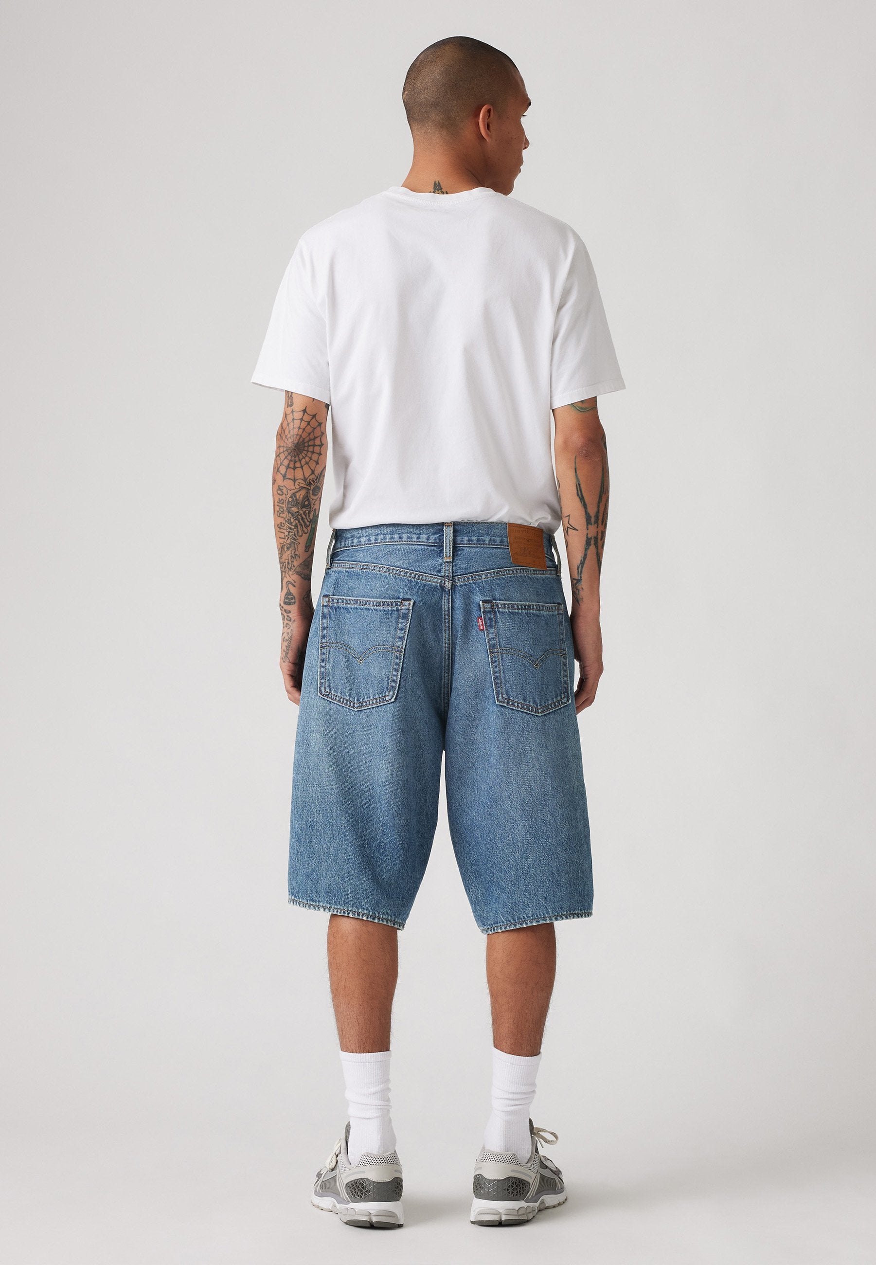LEVI'S 478 BAGGY SHORTS