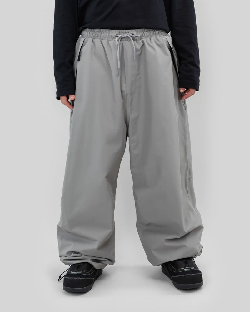 BEYOND MEDALS PARK PANT