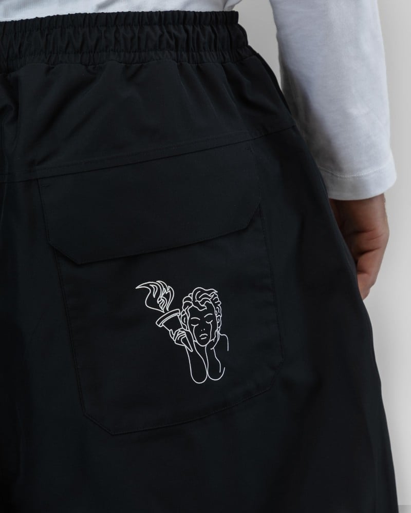 BEYOND MEDALS PARK PANT
