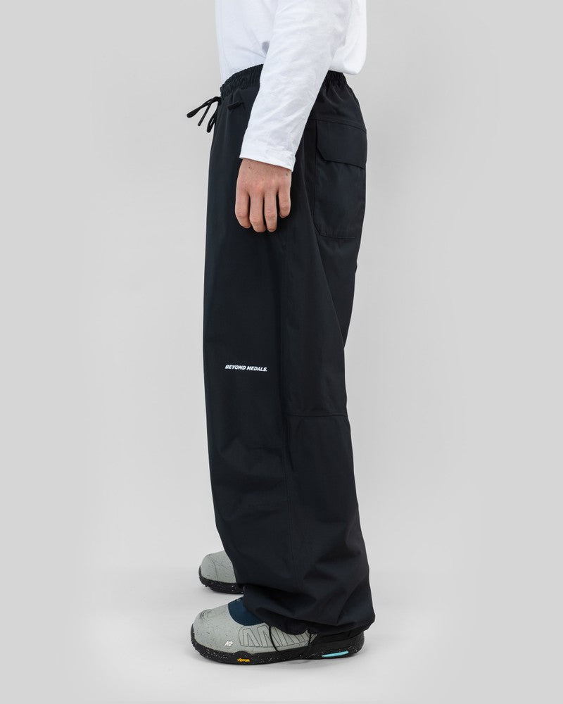 BEYOND MEDALS PARK PANT