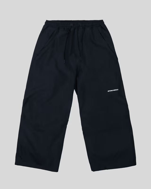 BEYOND MEDALS PARK PANT