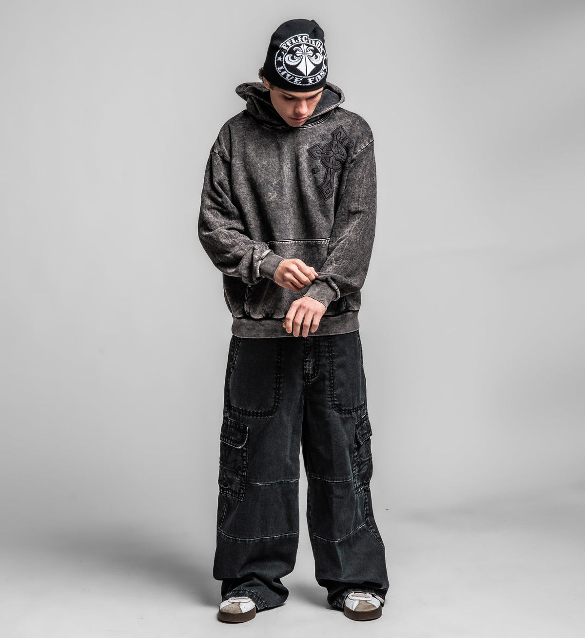 AFFLICTION VESPER LS OVERSIZED PO HOODIE BLACK HEAVY MINERAL WASH