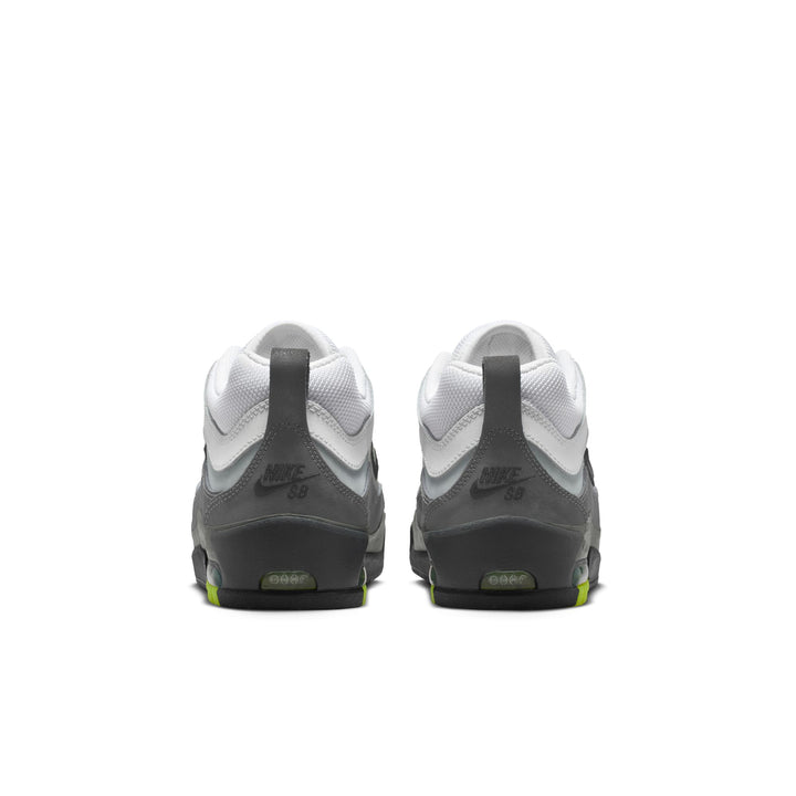 NIKE AIR MAX ISHOD