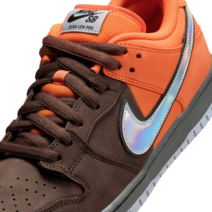 NIKE SB DUNK LOW PRO