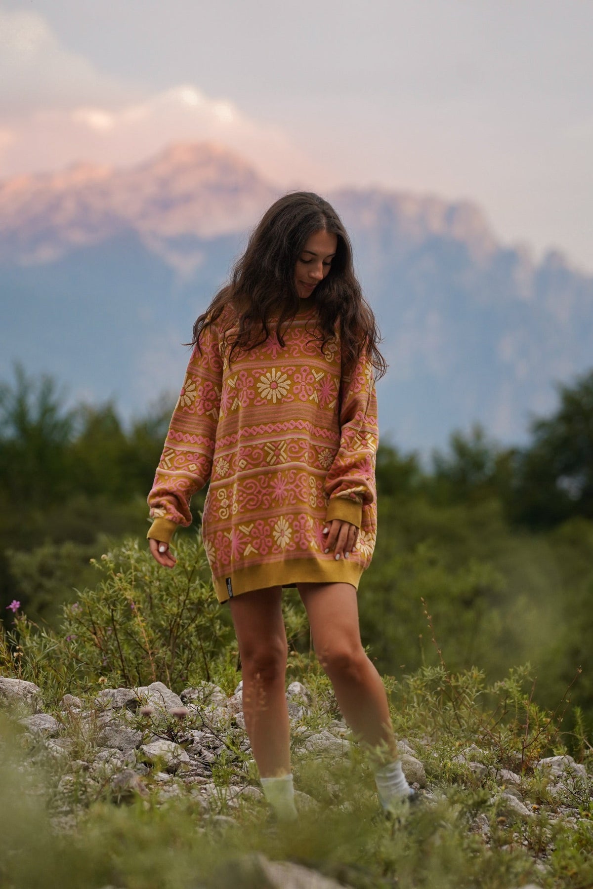 NOTICE THE RECKLESS W NORDIC FLORA TEXTURED SWEATER