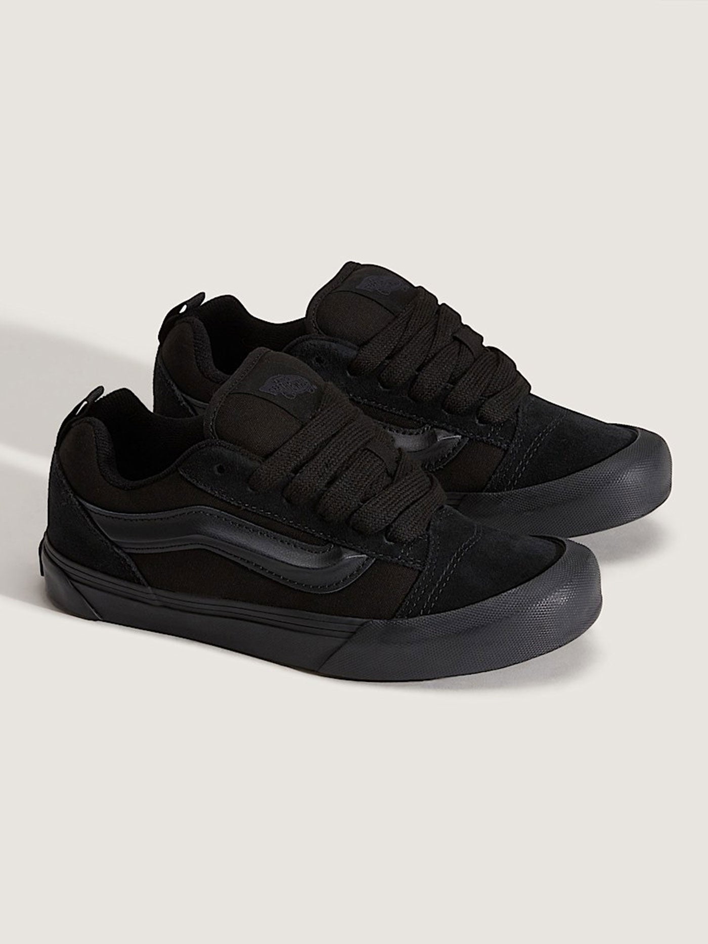 VANS KNU SKOOL