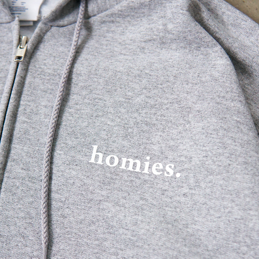 HOMIES SERIF ZIP HOODIE
