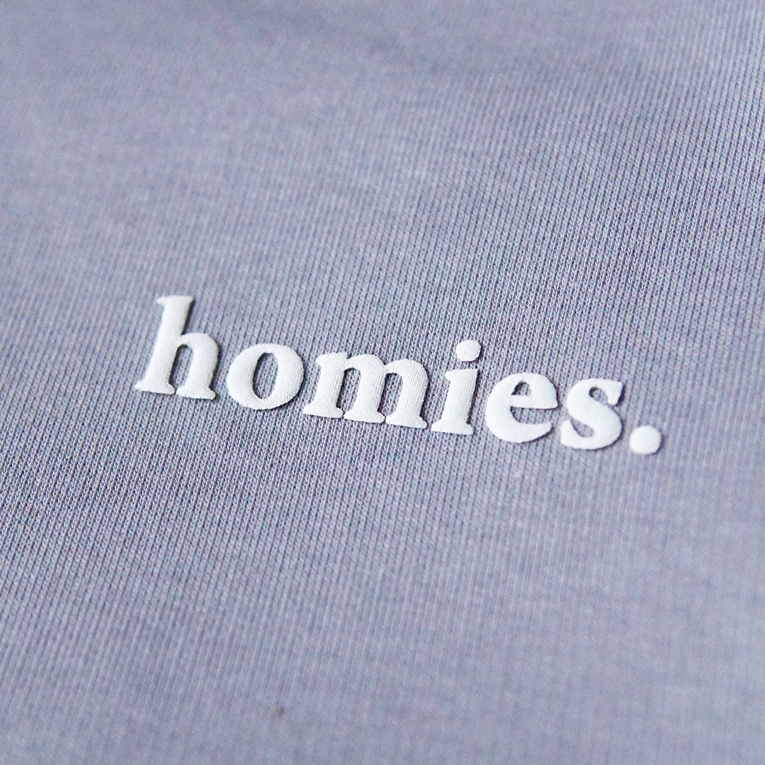 HOMIES W SERIF RELAXED HOODIE