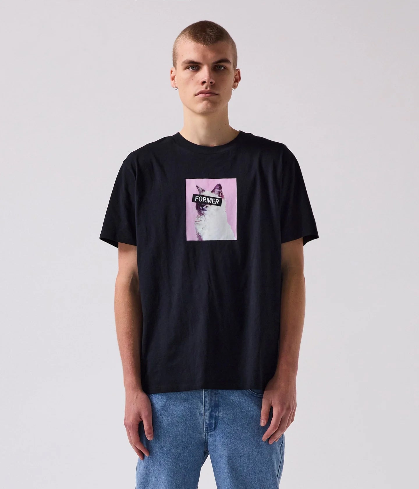 FORMER CHARM T-SHIRT