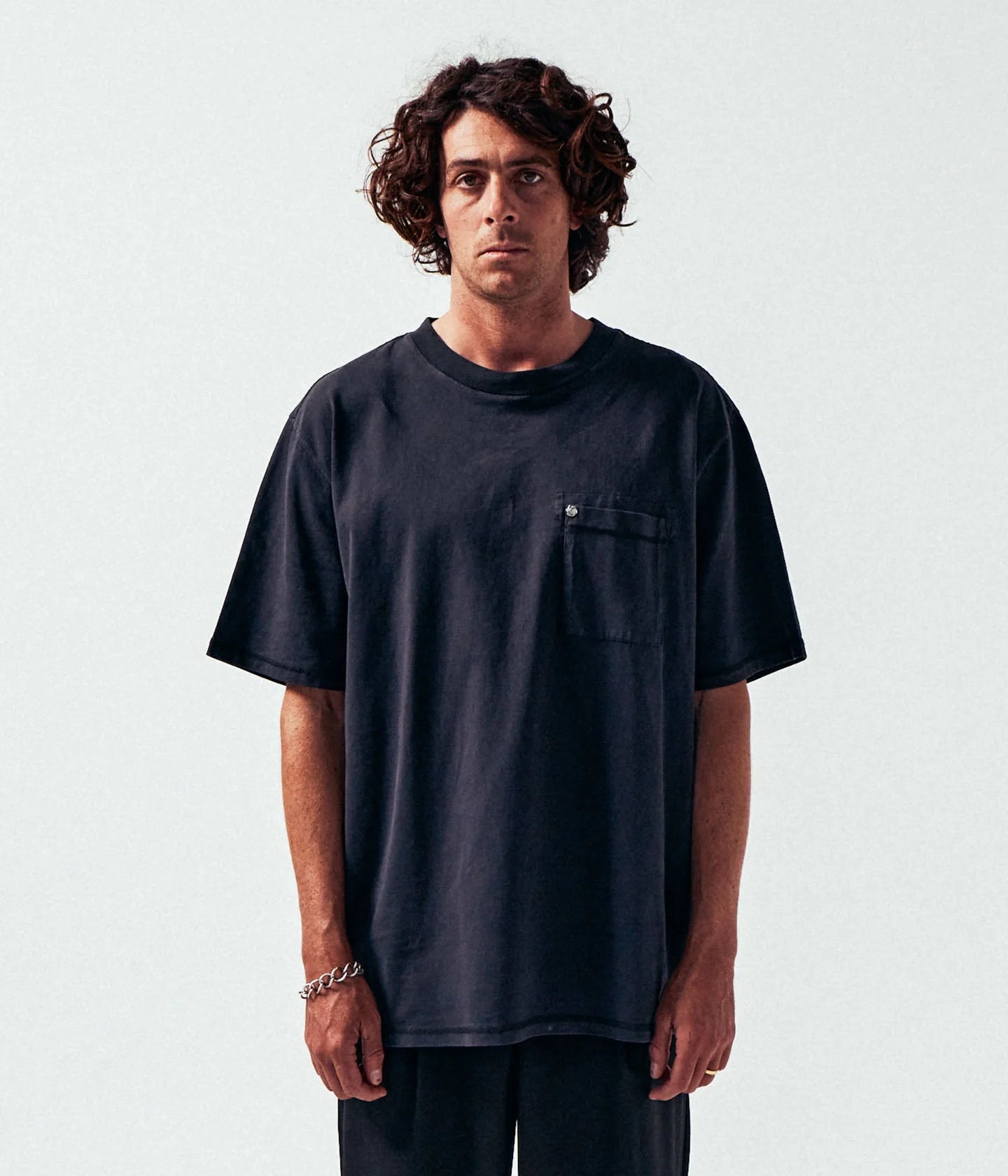 FORMER CA OVERSIZED POCKET T-SHIRT