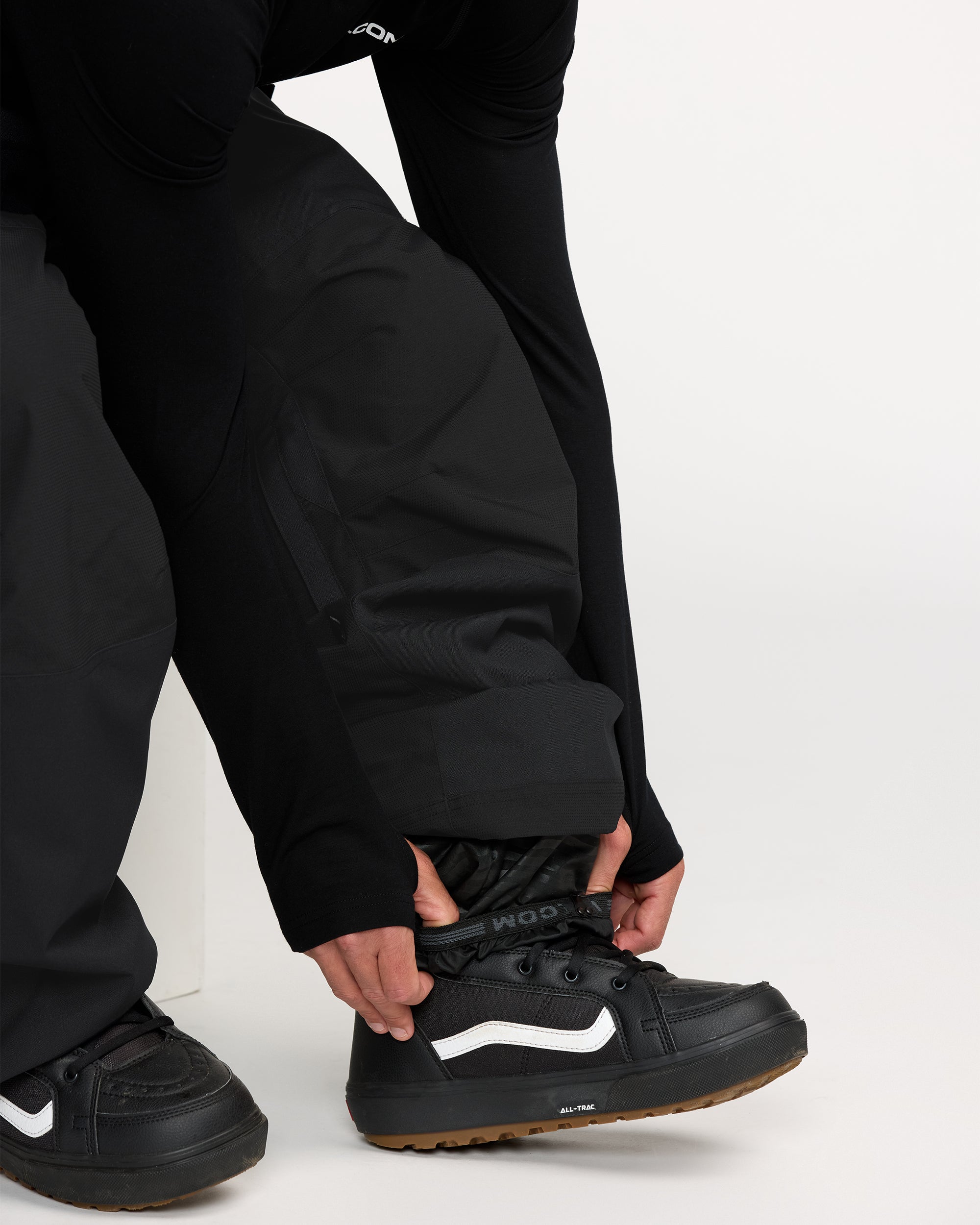 VOLCOM NWRK BAGGY PANTS