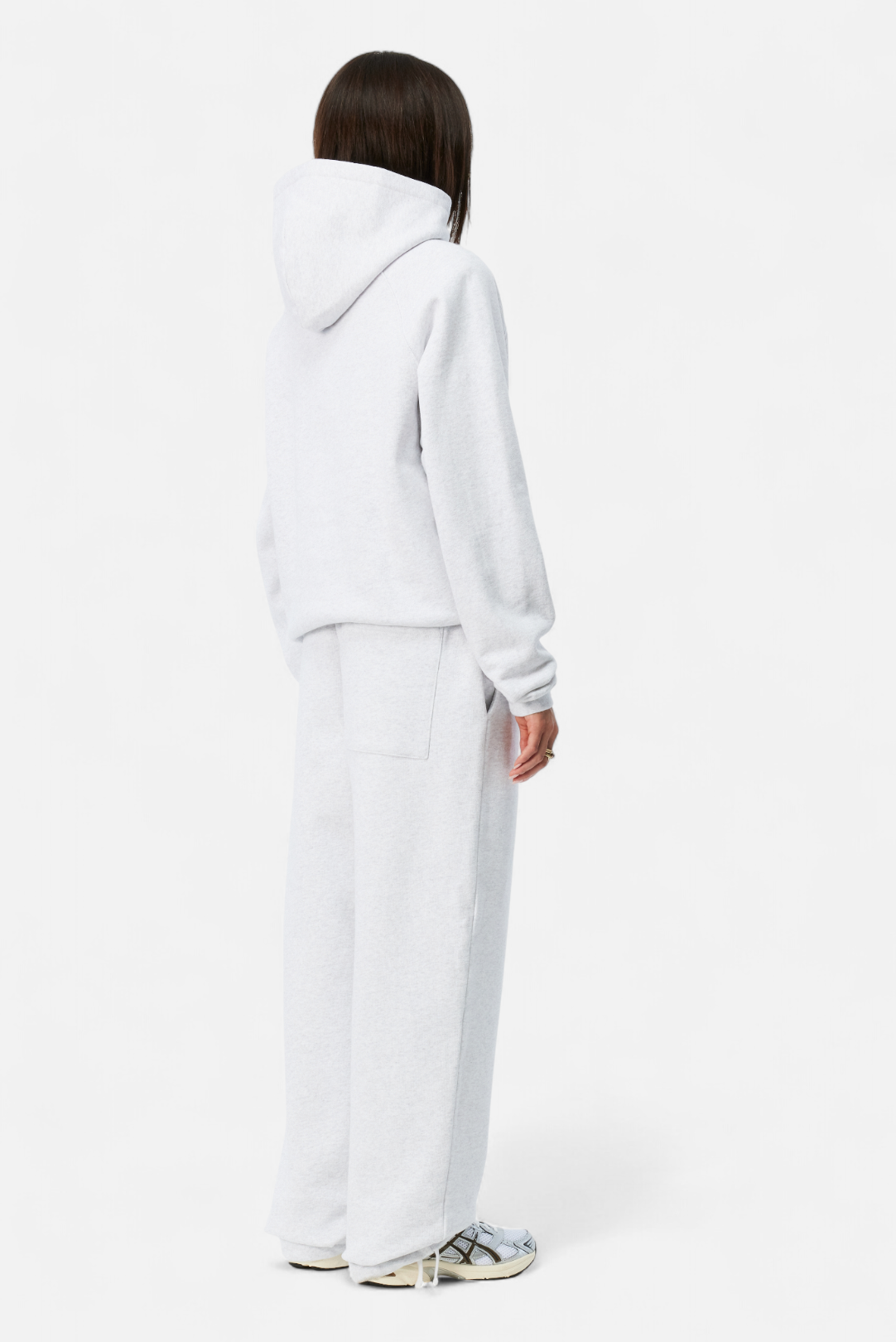 Dime Cursive Small Logo Hoodie Cendré - Look 3