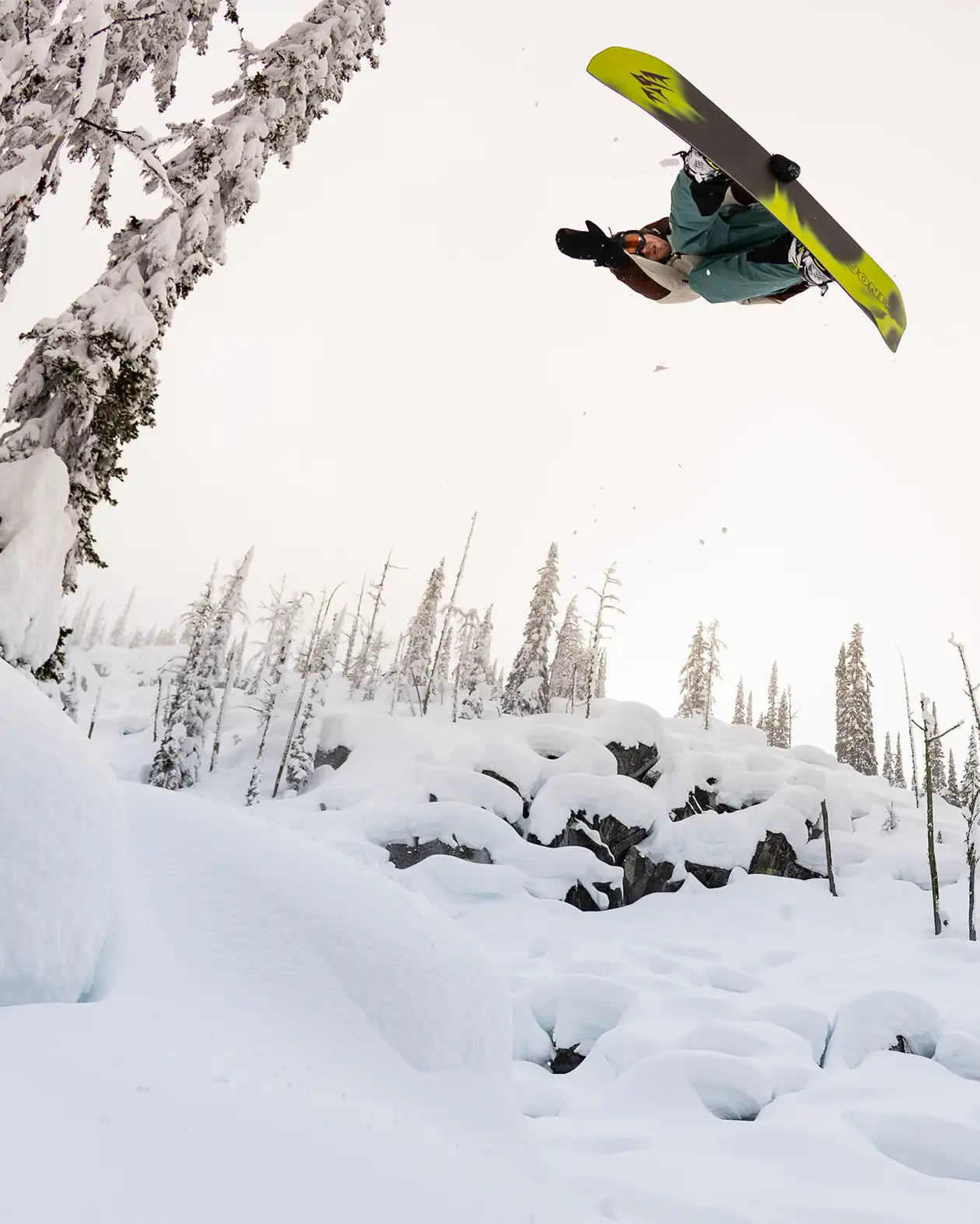 JONES HOWLER SNOWBOARD 2026