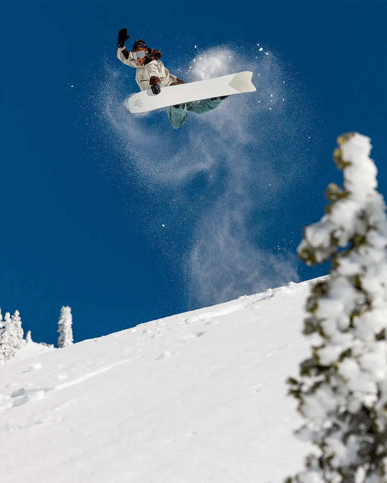 JONES HOVERCRAFT 2.0 SNOWBOARD 2026