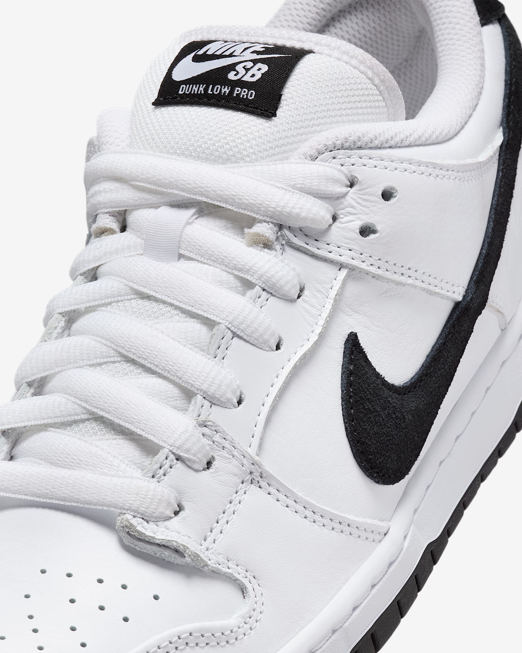 NIKE SB DUNK LOW PRO