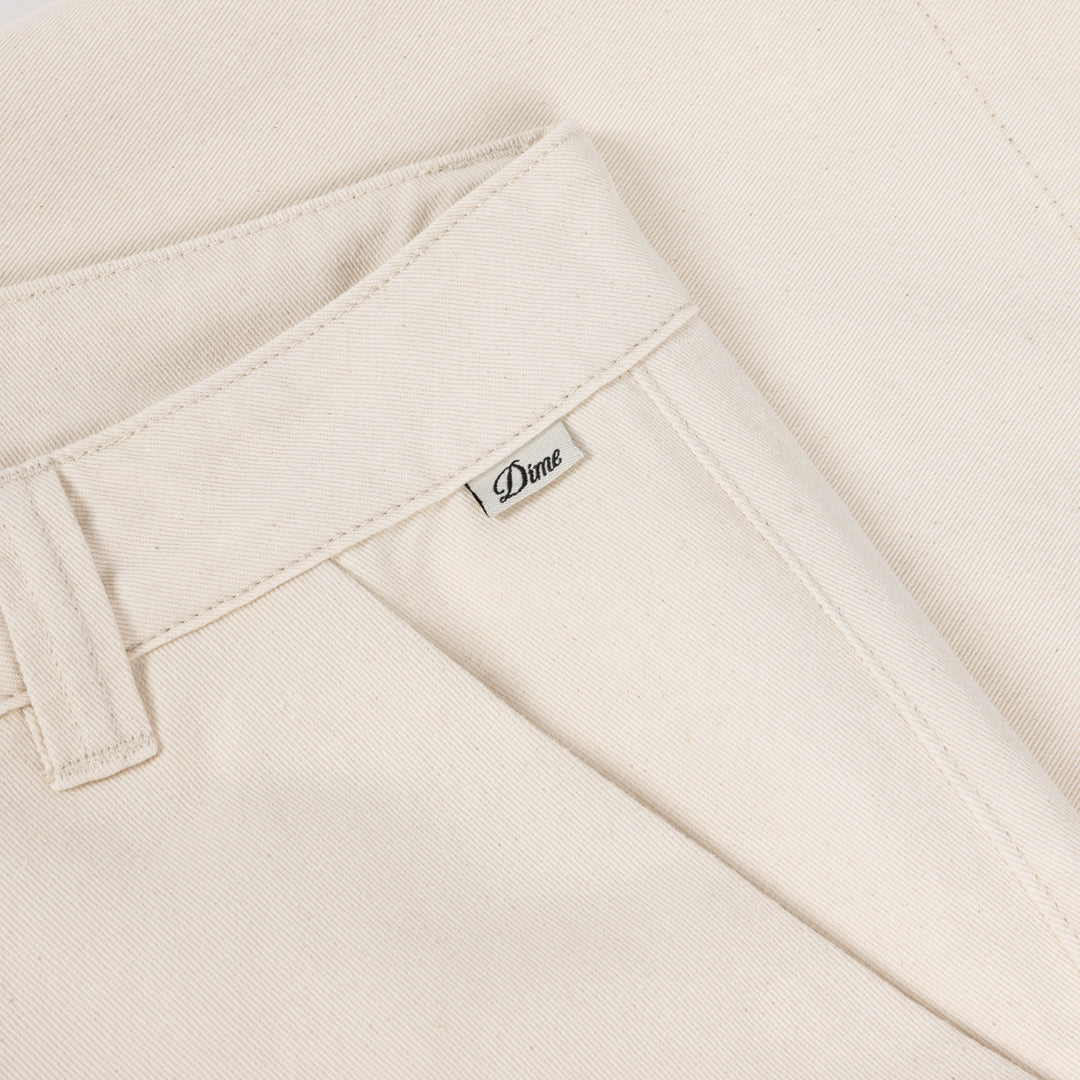 DIME Baggy Chino Shorts Beige — porté 1