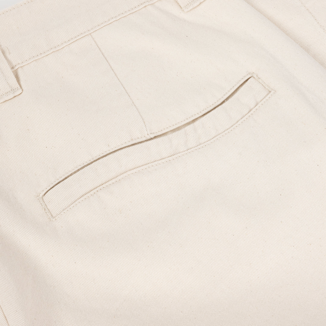 DIME Baggy Chino Shorts Beige — porté 4