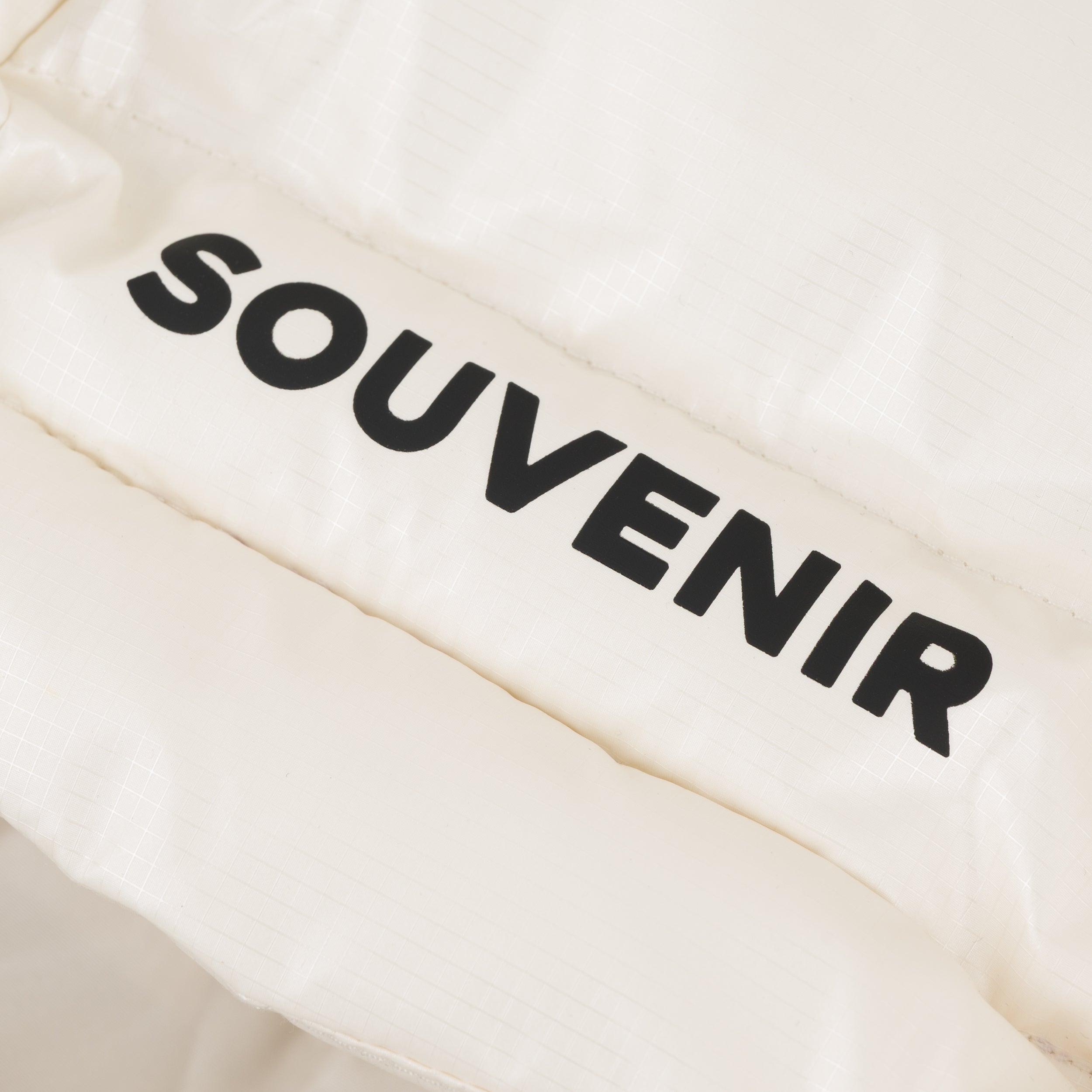 SOUVENIR MOUNTAIN PUFFY