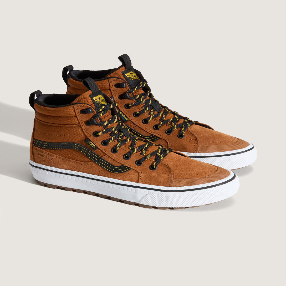 VANS SK8-HI Waterproof Insulated Glazed Ginger - trois quarts