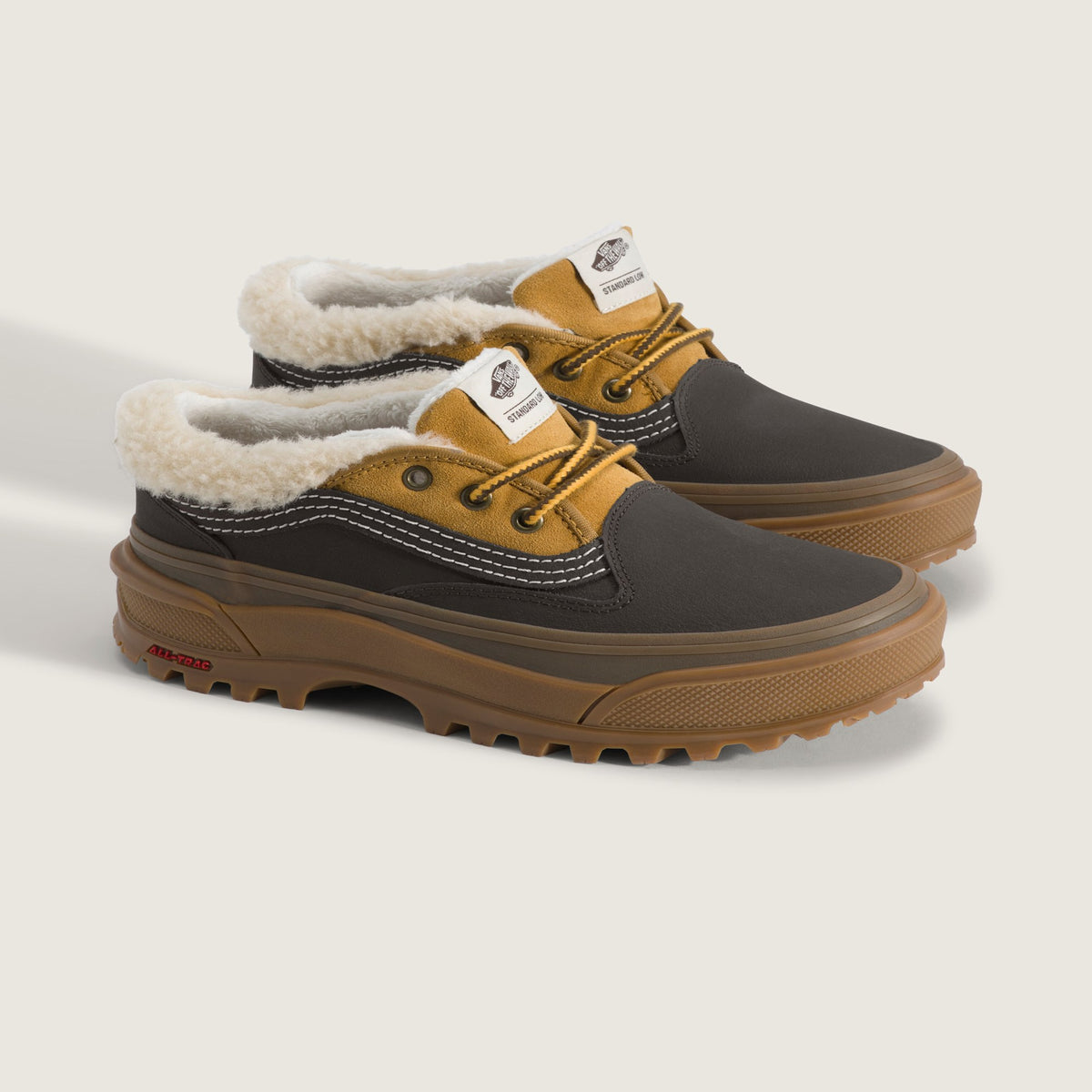 VANS Standard Low MTE Brown Turtledove Gum - trois quarts
