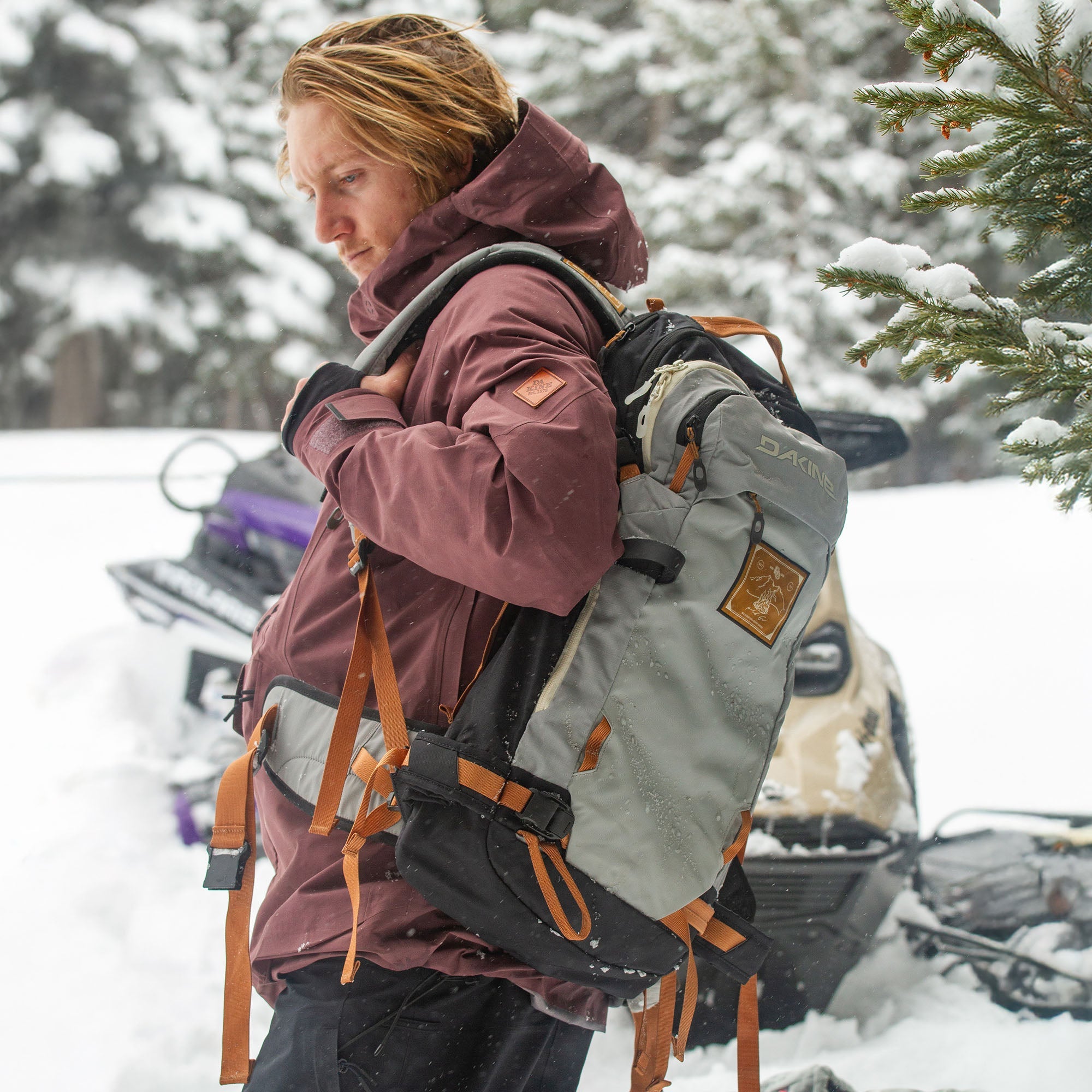 DAKINE TEAM POACHER BACKPACK 22L RED GERARD