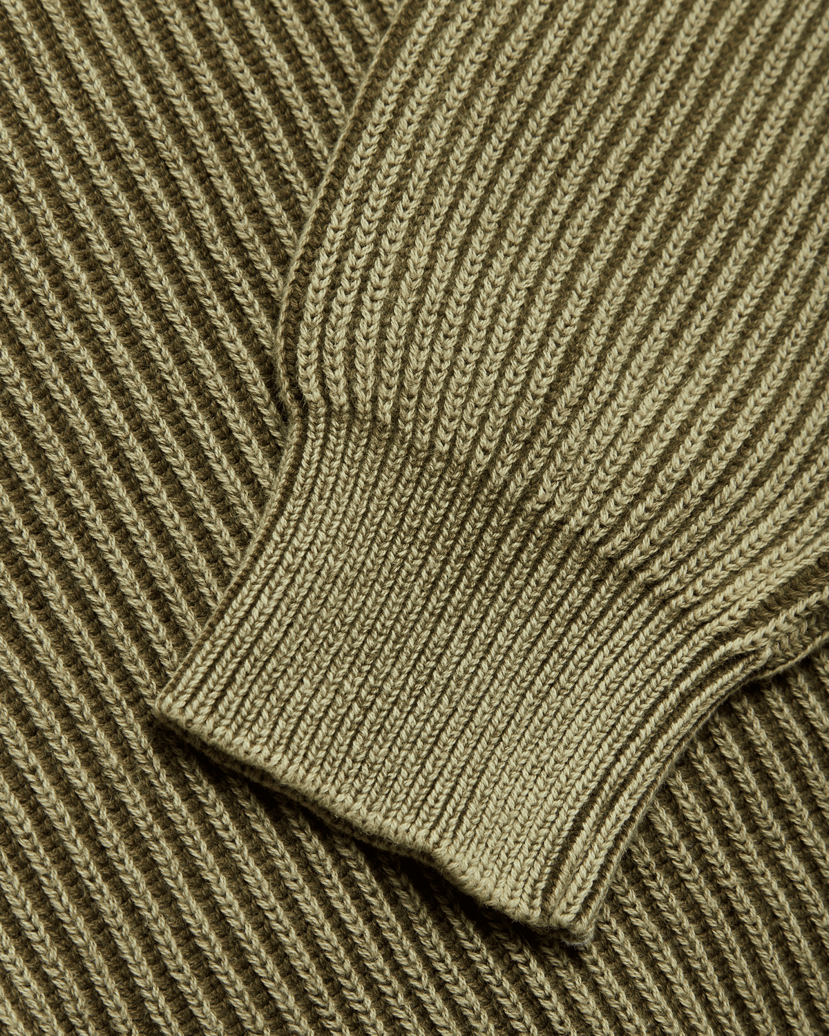 WOODBIRD SAKE WASHED CREW DARK OLIVE