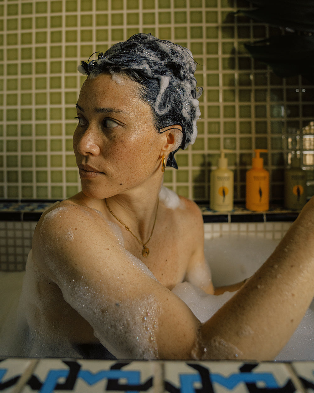 WONDER VALLEY SANDALWOOD YUZU SHAMPOO