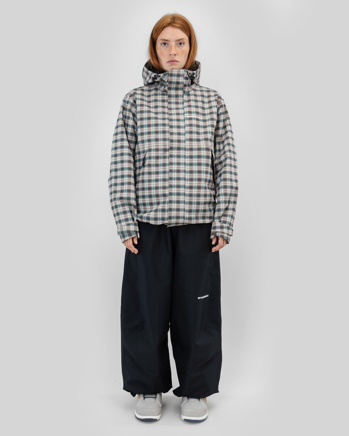 Beyond Medals The Jacket 2L Print Plaid — porté de face