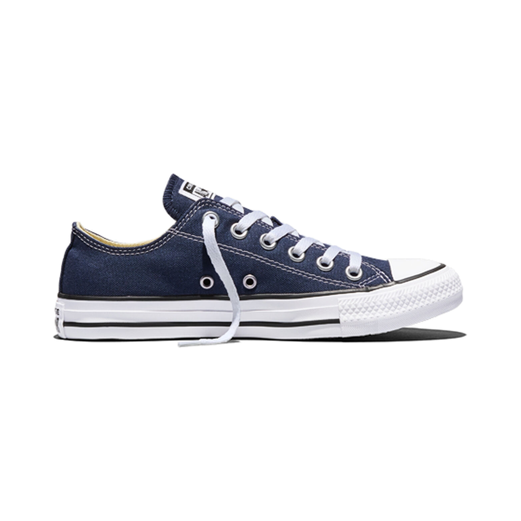 Converse Chuck Taylor All Star Low Navy M9697C — vue de profil, bout vers la droite