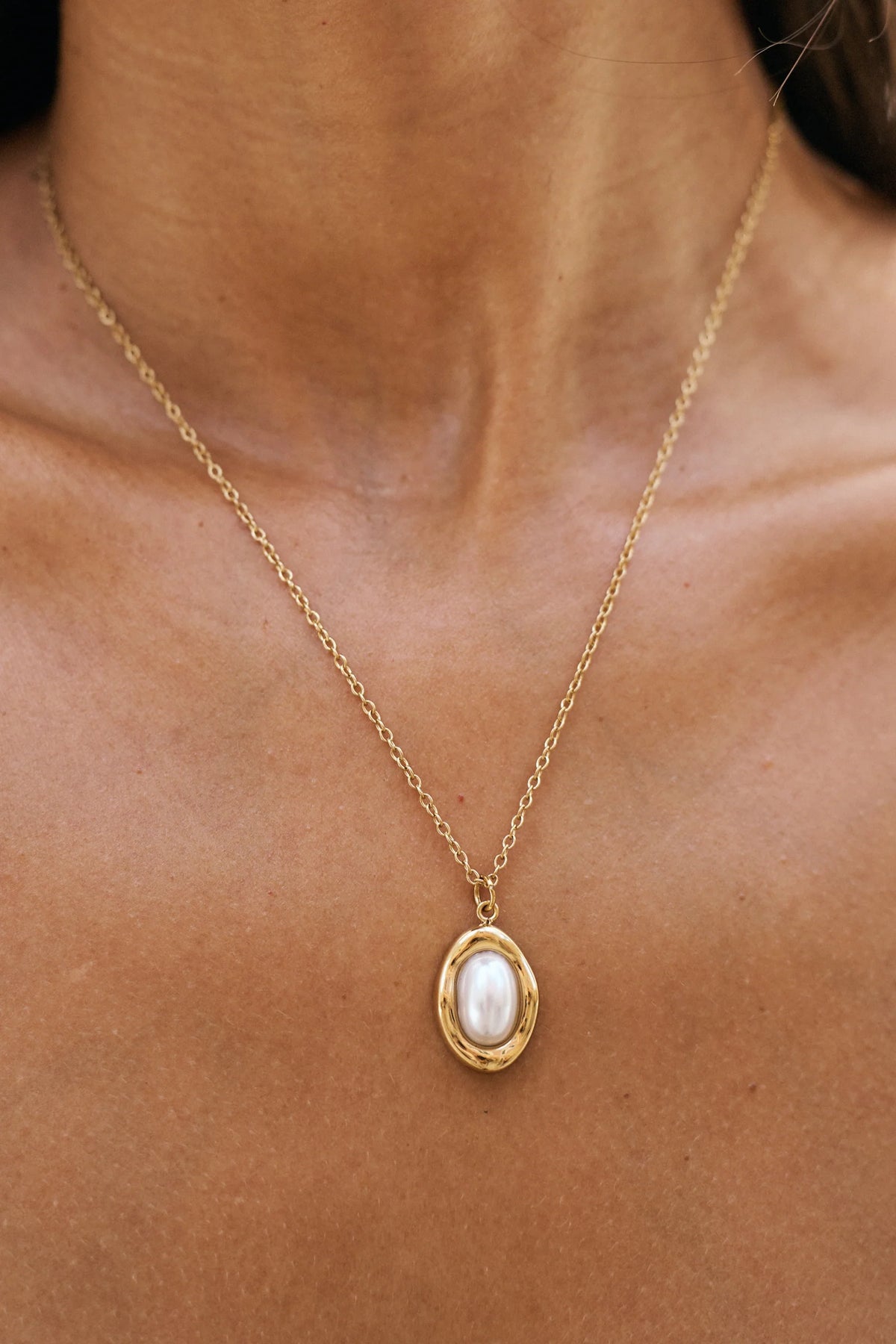 TWENTY COMPASS WITH CAPRI NECKLACE
