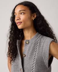 LEVI'S W INES CABLE SWEATER VEST