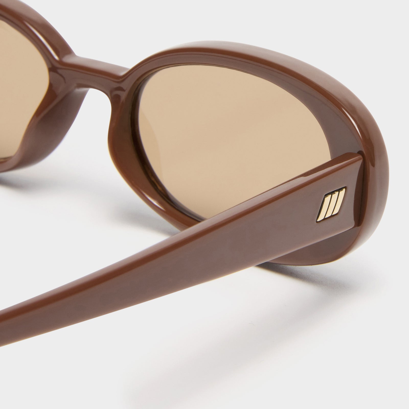 LE SPECS OUTTA LOVE