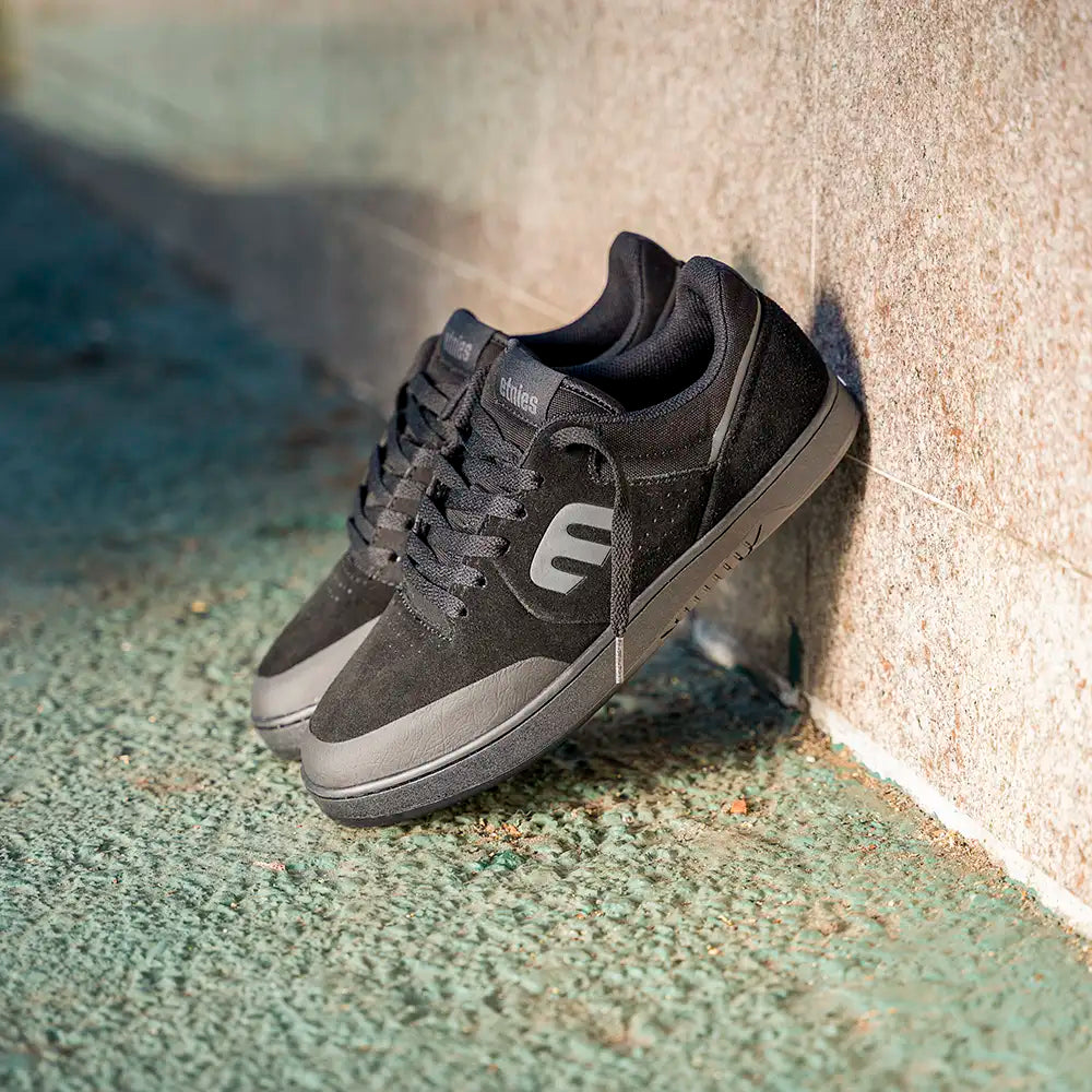 ETNIES MARANA