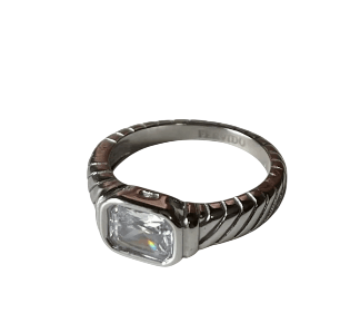 FERVIDO CRYSTAL CLEAR RING - Boutique Homies