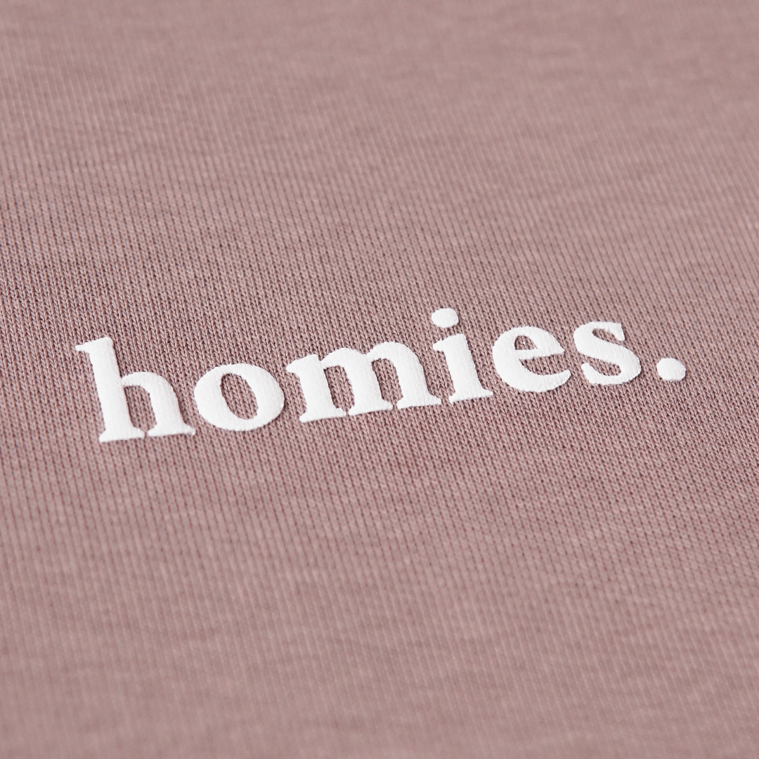 HOMIES W SERIF RELAXED HOODIE - Boutique Homies