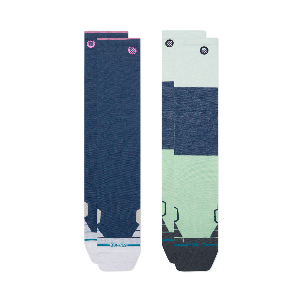 Ensemble de deux paires de bas pour femme Stance Two Tone Navy — deux paires à plat, une marine et une à blocs de couleurs.