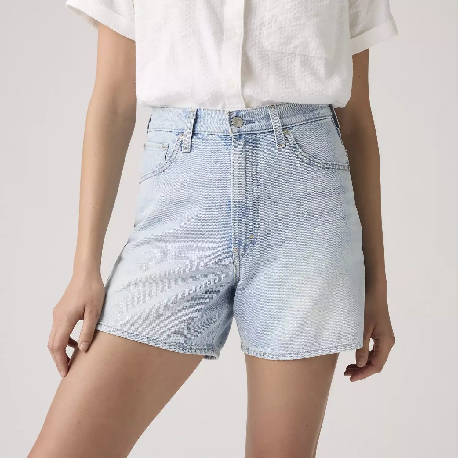 LEVI'S W CINCH MID-THIGH SHORT