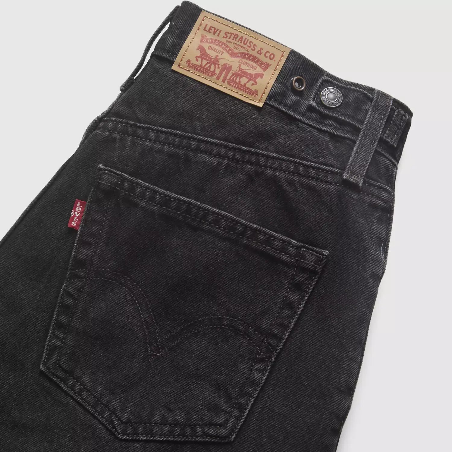 LEVI'S W CINCH MID-THIGH SHORT