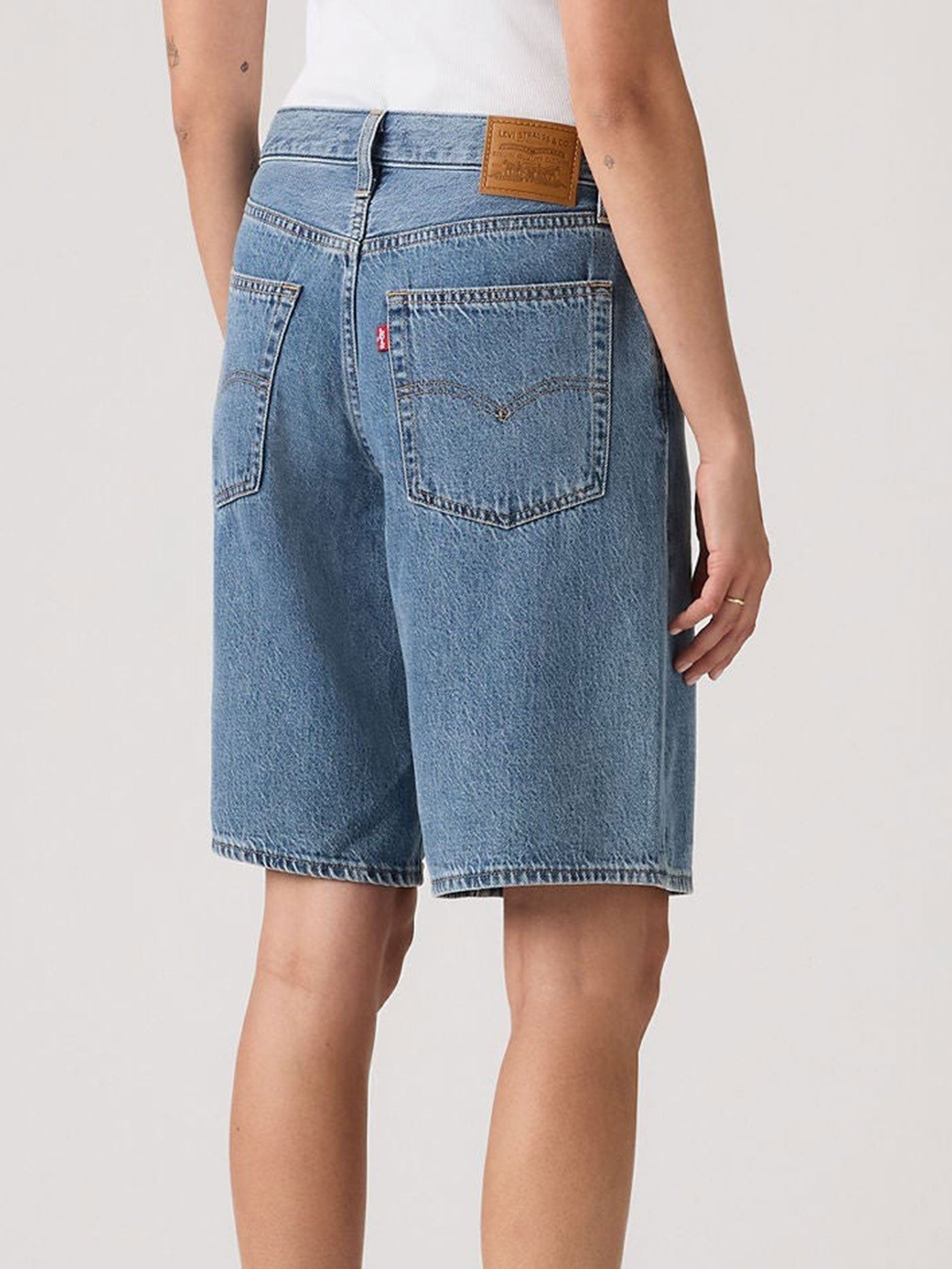 LEVI'S W BAGGY DAD JORT