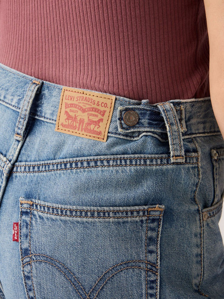 LEVI'S W CINCH MID-THIGH SHORT