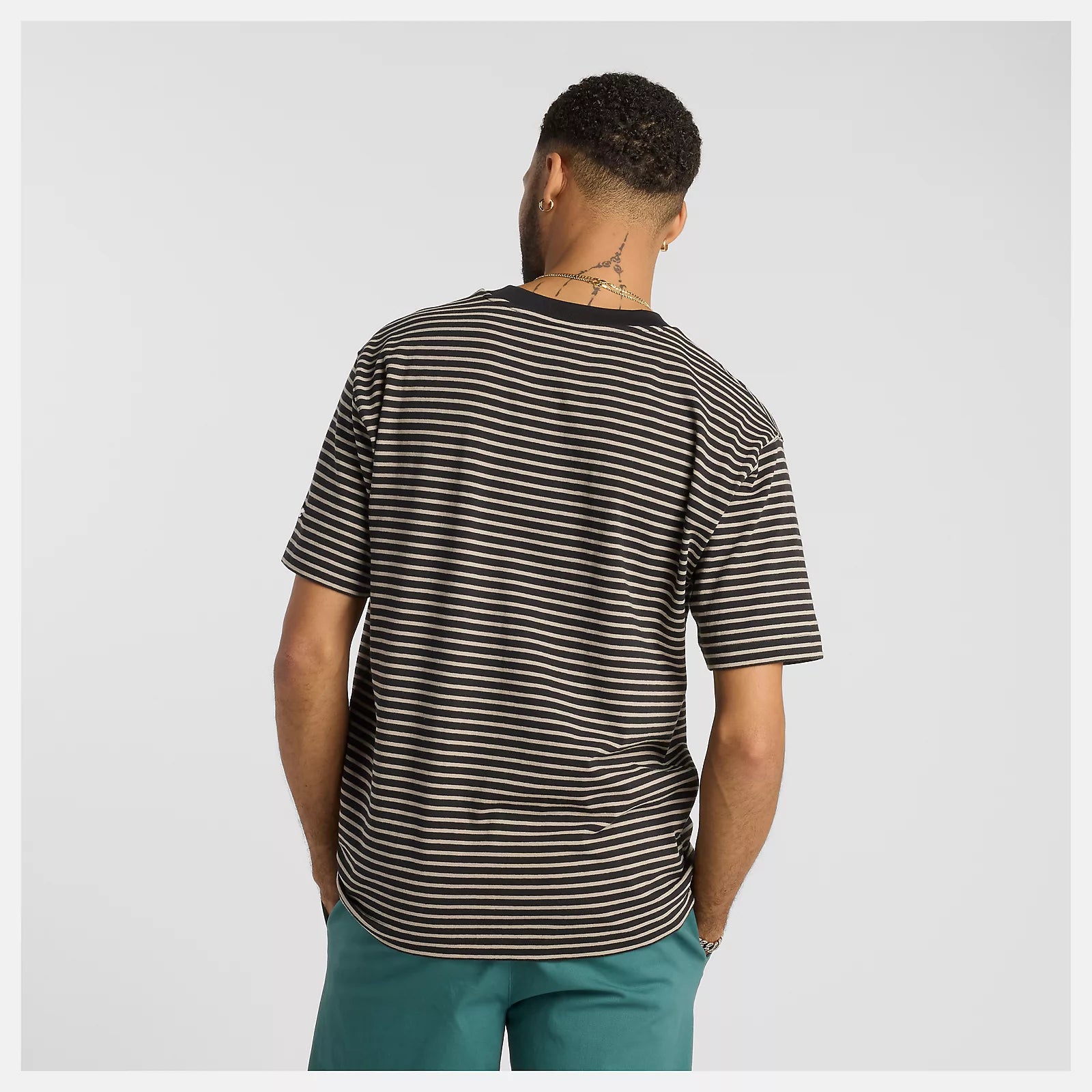 NEW BALANCE NUMERIC THIN STRIPE T-SHIRT 