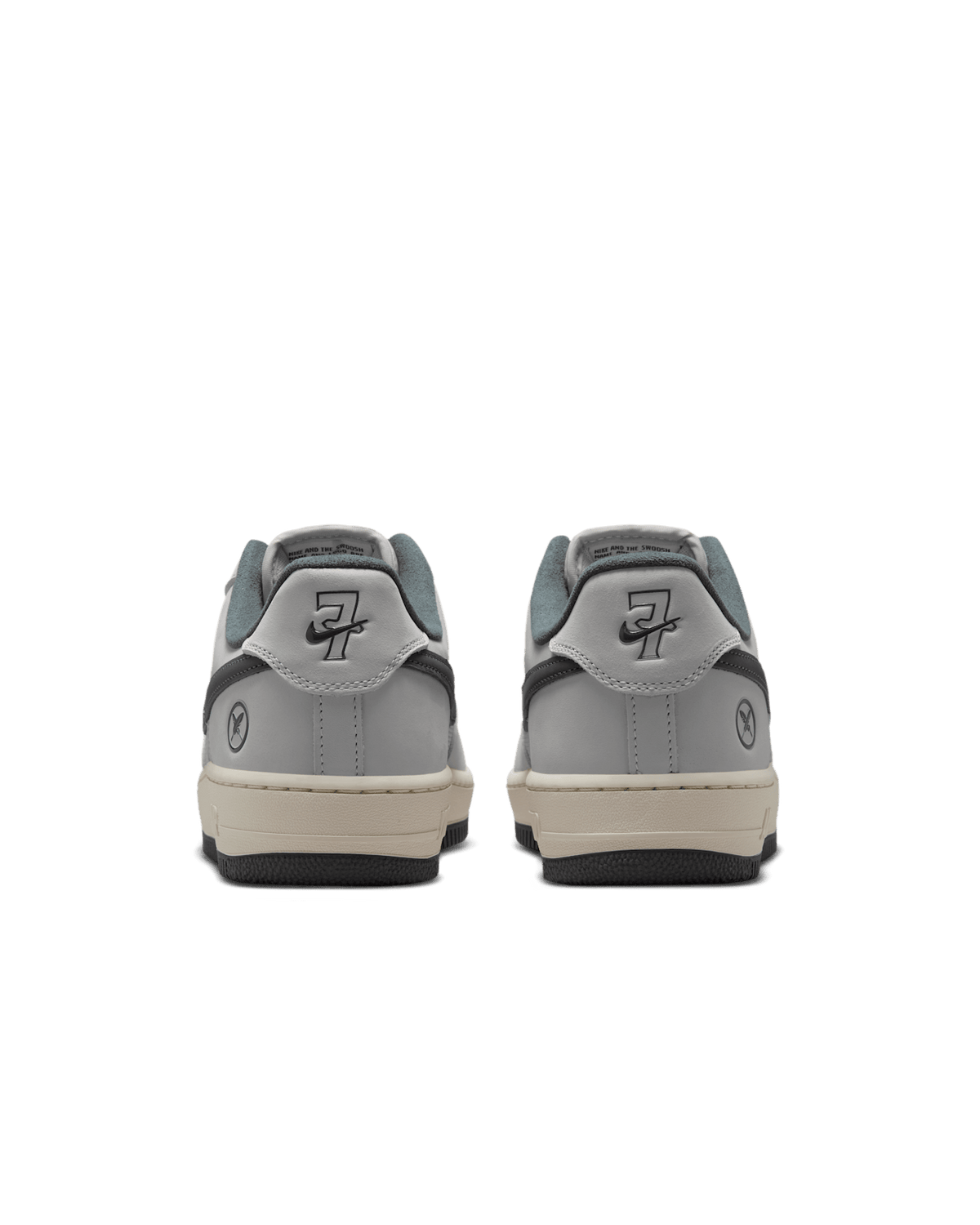 NIKE SB AIR FORCE 1 X YUTO