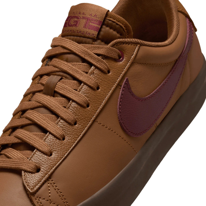 NIKE SB BLAZER LOW PRO GT 