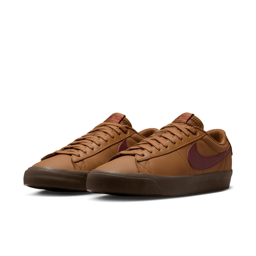 NIKE SB BLAZER LOW PRO GT 