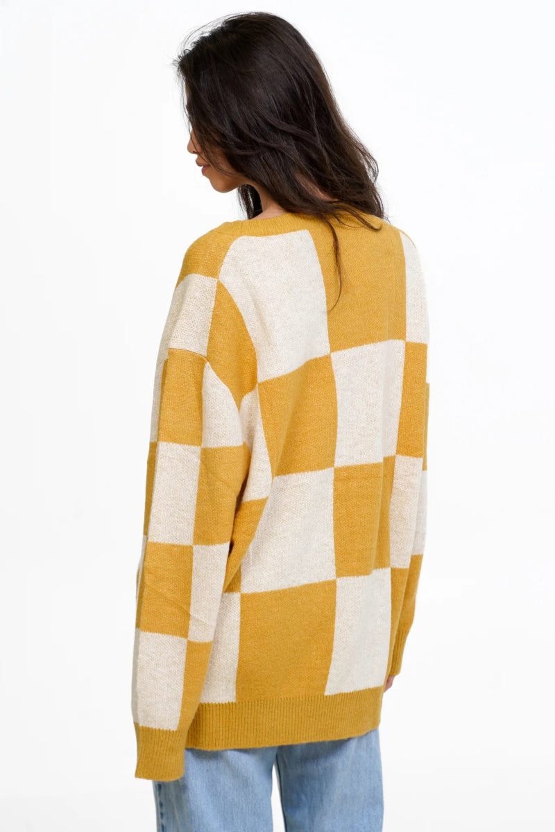 NOTICE THE RECKLESS W CHECKERED SWEATER - Boutique Homies